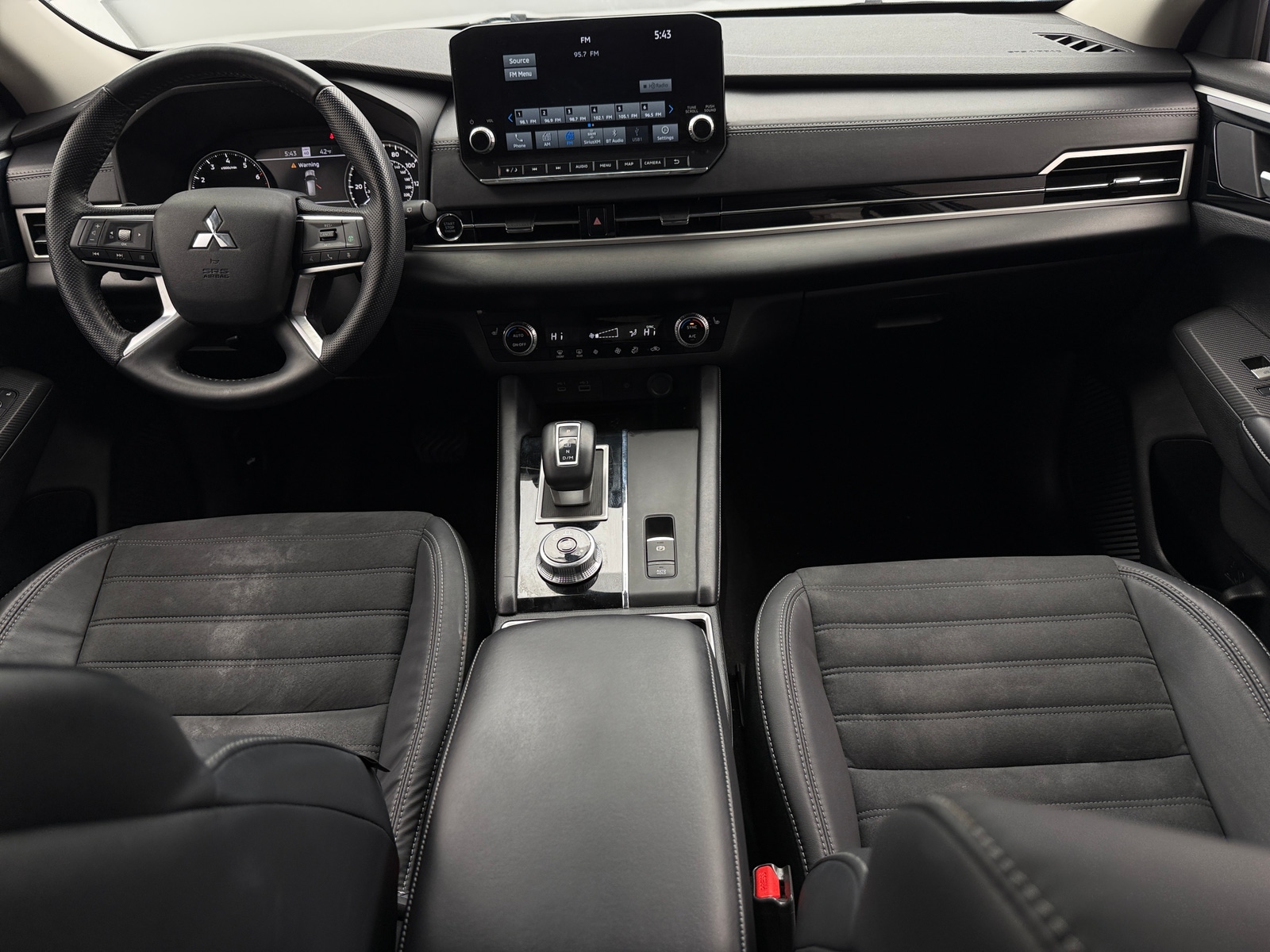 Thumbnail: 2022 Mitsubishi Outlander - 2