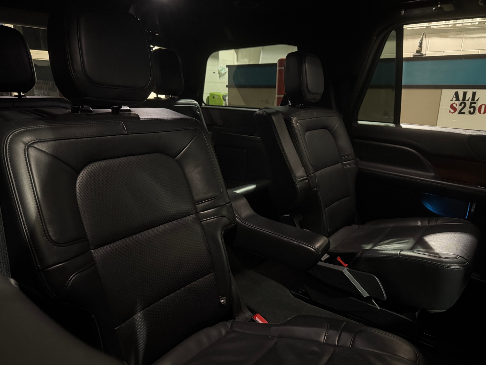 Thumbnail: 2024 Lincoln Navigator - 5