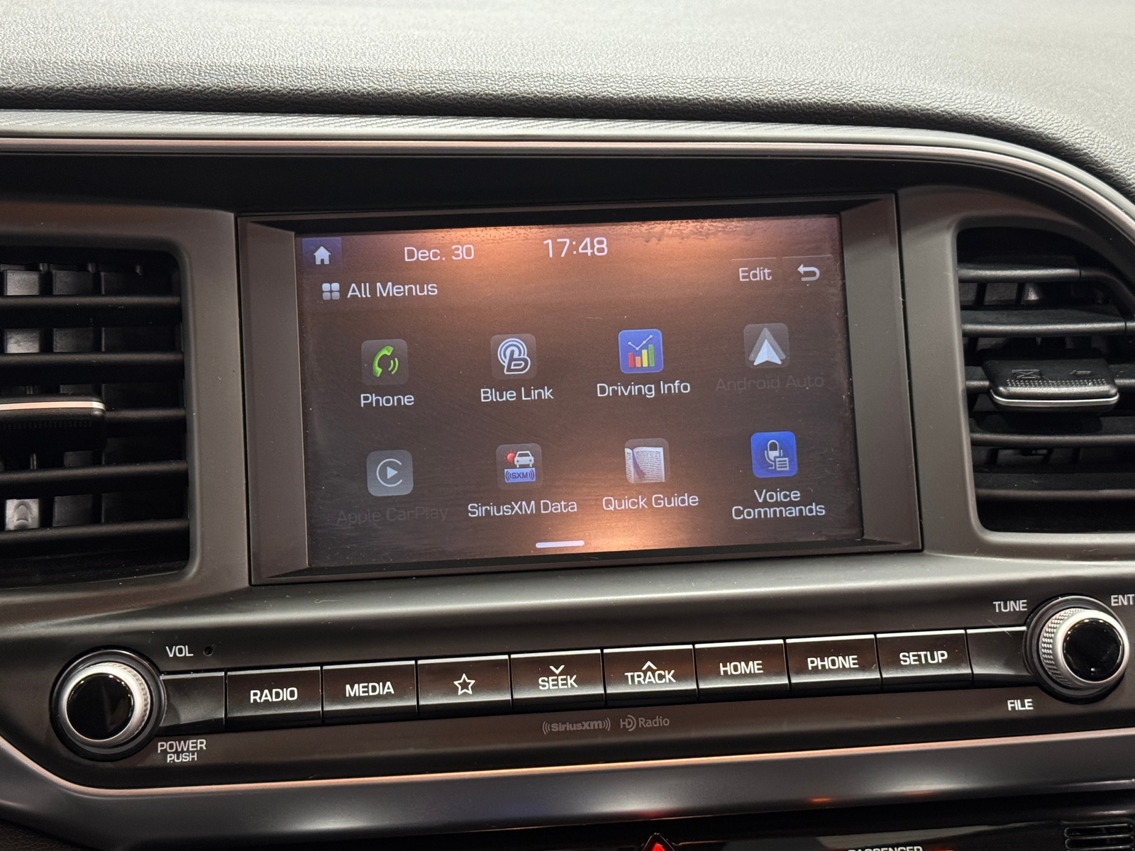 Thumbnail: 2019 Hyundai Elantra - 4