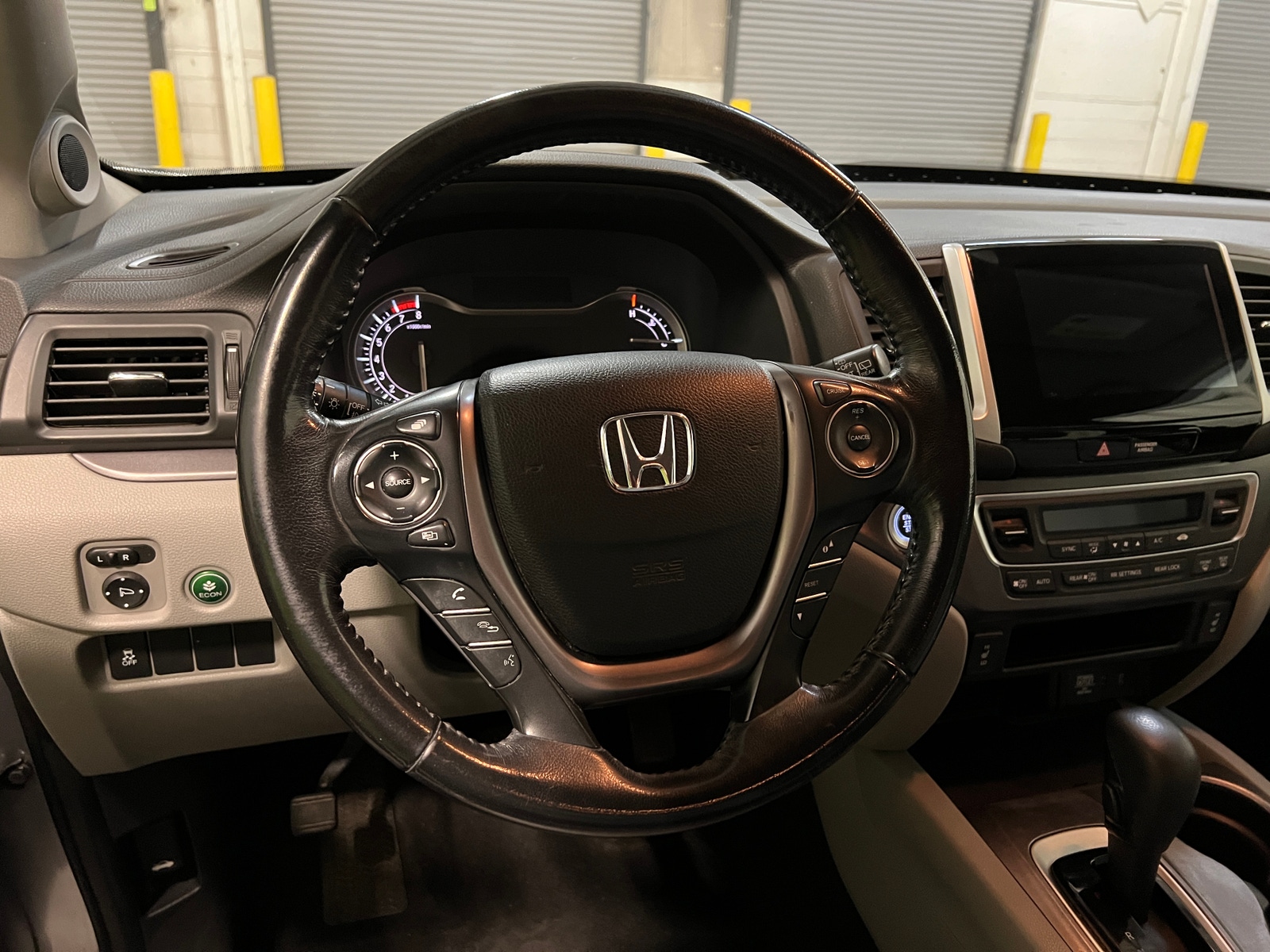 Thumbnail: 2018 Honda Pilot - 4