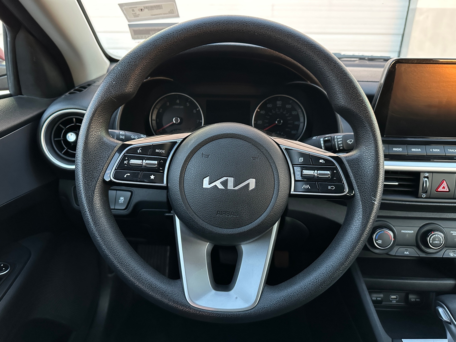 Thumbnail: 2023 Kia Forte - 5