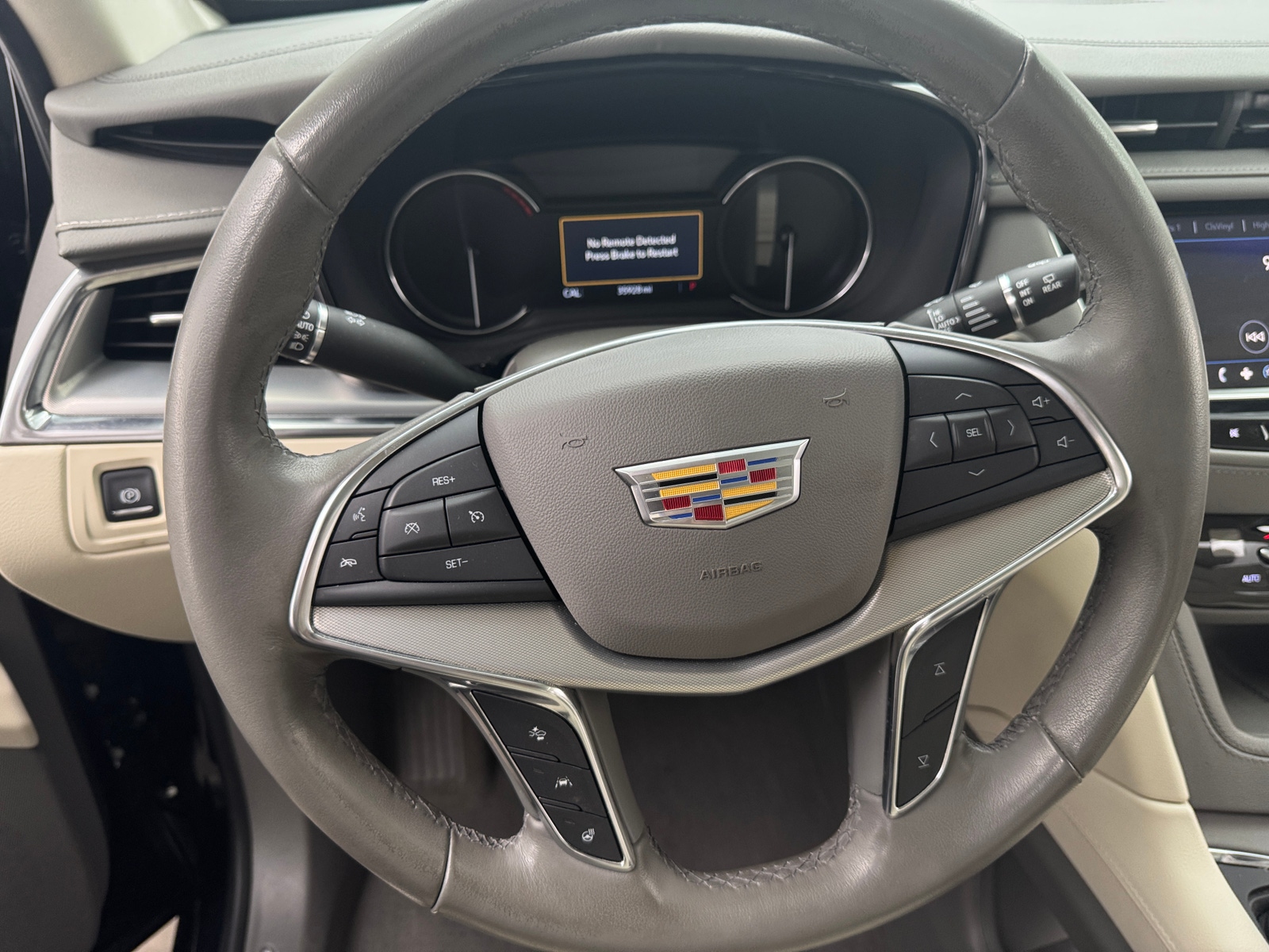 Thumbnail: 2021 Cadillac XT5 - 4