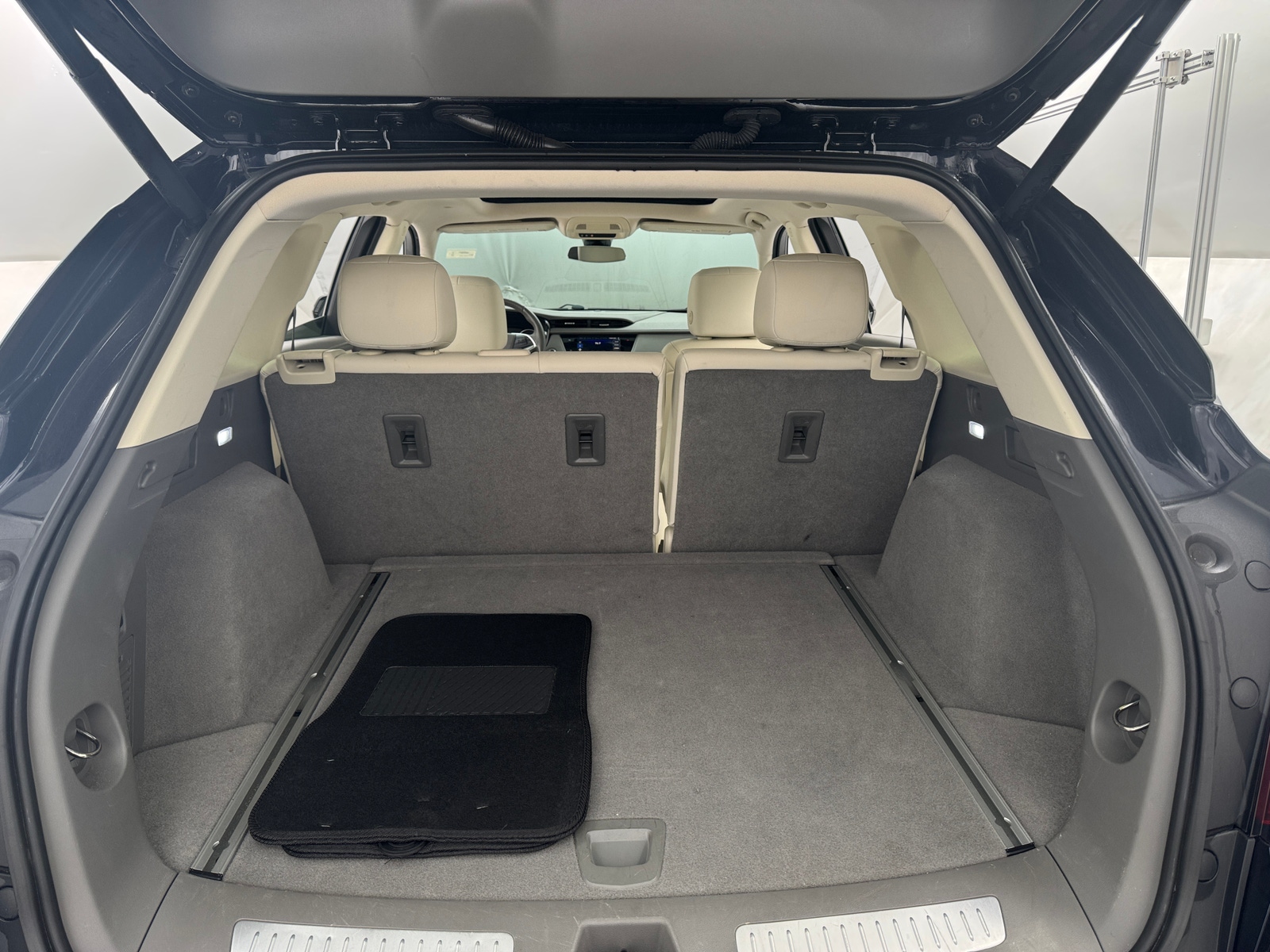 Thumbnail: 2021 Cadillac XT5 - 6