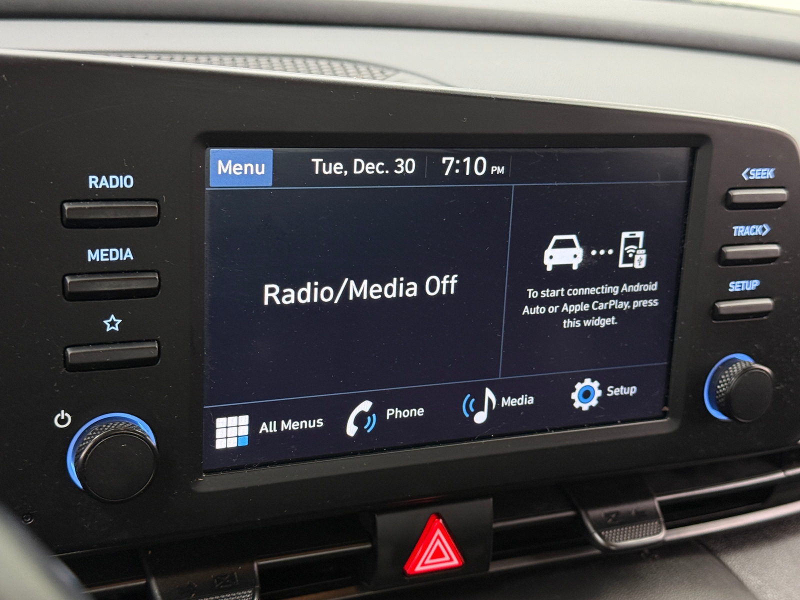 Thumbnail: 2025 Hyundai Elantra - 4