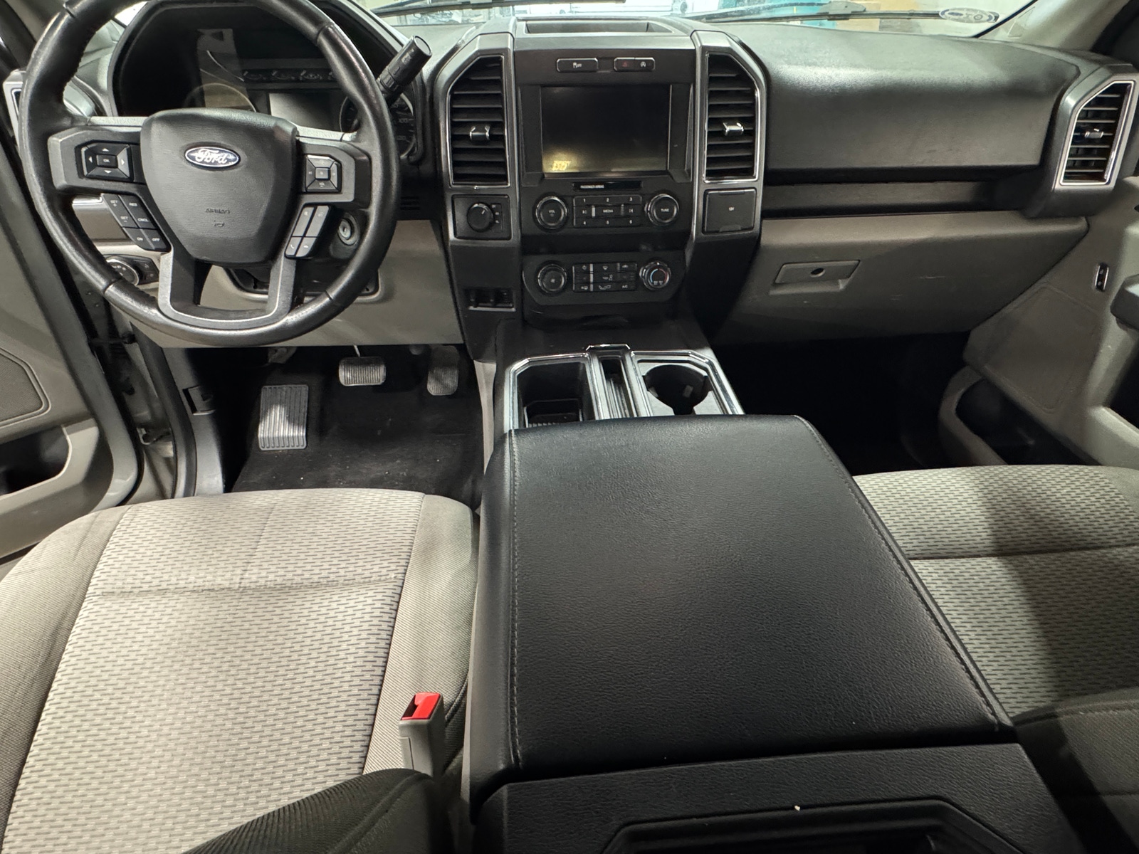 Thumbnail: 2019 Ford Econoline - 3