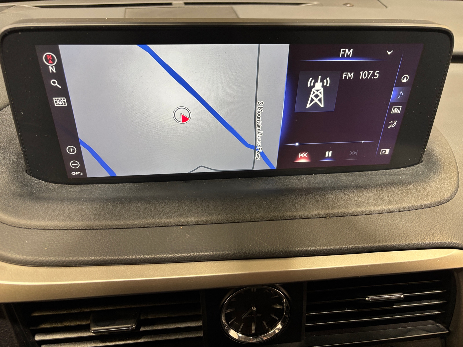 Thumbnail: 2020 Lexus RX - 3