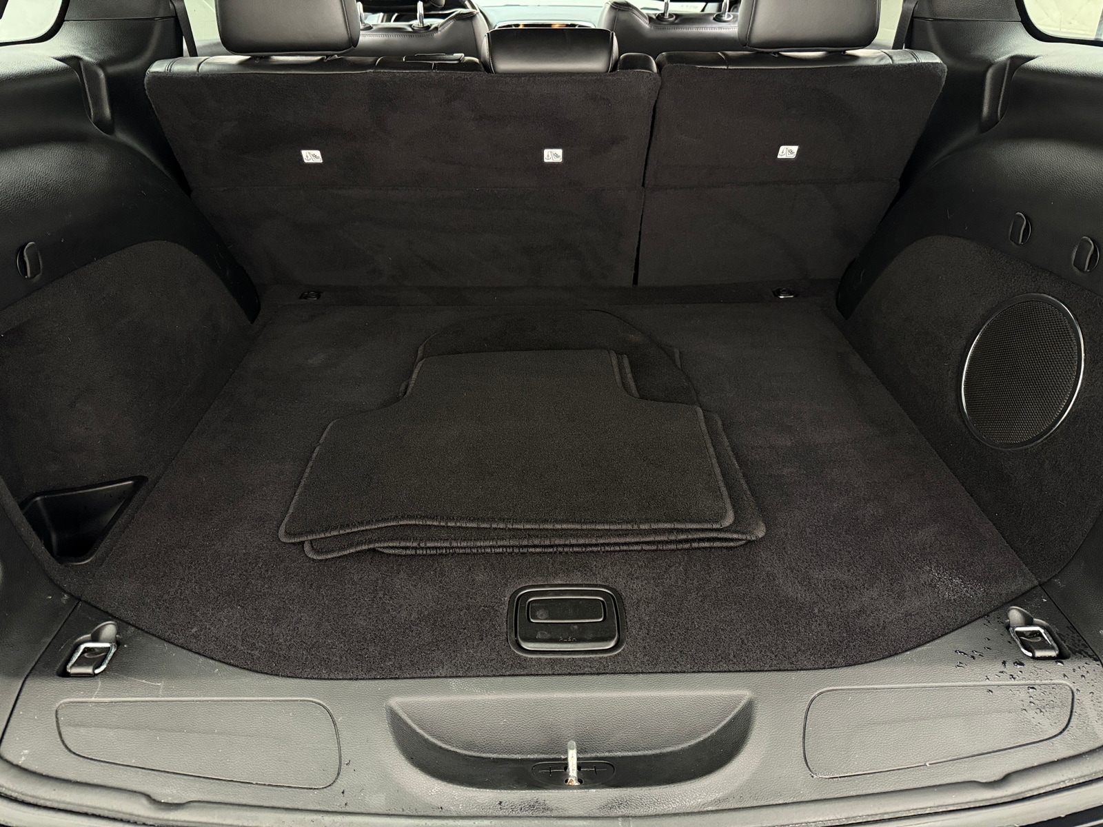 Thumbnail: 2020 Jeep Grand Cherokee - 6