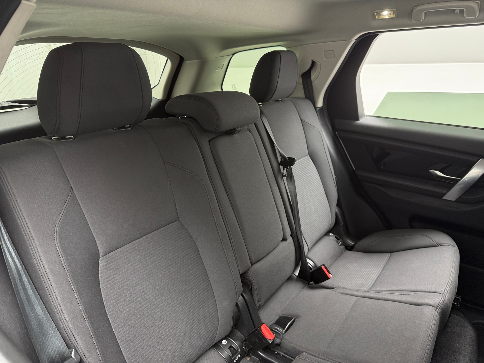 Thumbnail: 2020 Land Rover Discovery Sport - 6