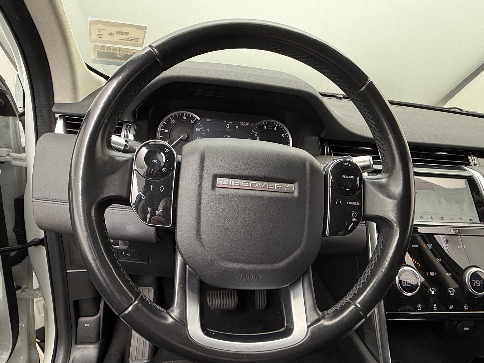 Thumbnail: 2020 Land Rover Discovery Sport - 5