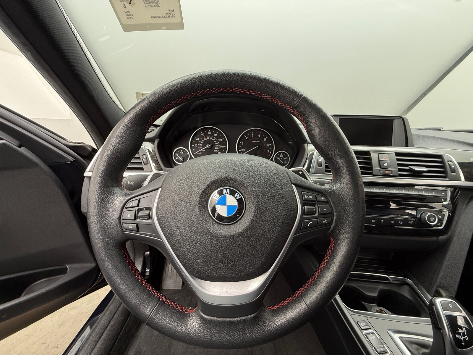 Thumbnail: 2016 BMW 3 Series - 4