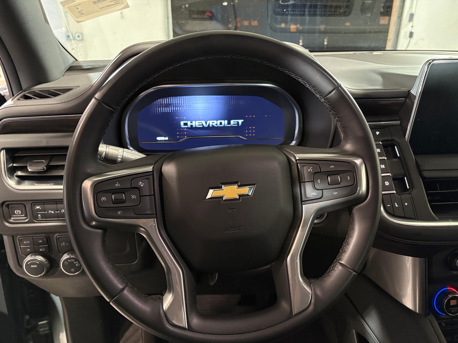 Thumbnail: 2024 Chevrolet Tahoe - 4