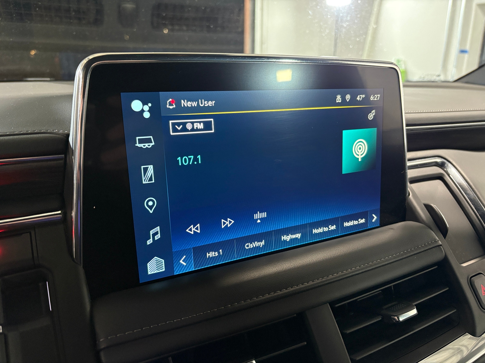 Thumbnail: 2024 Chevrolet Tahoe - 3