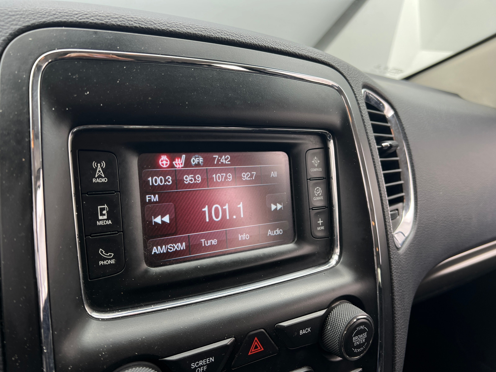 Thumbnail: 2017 Dodge Durango - 4