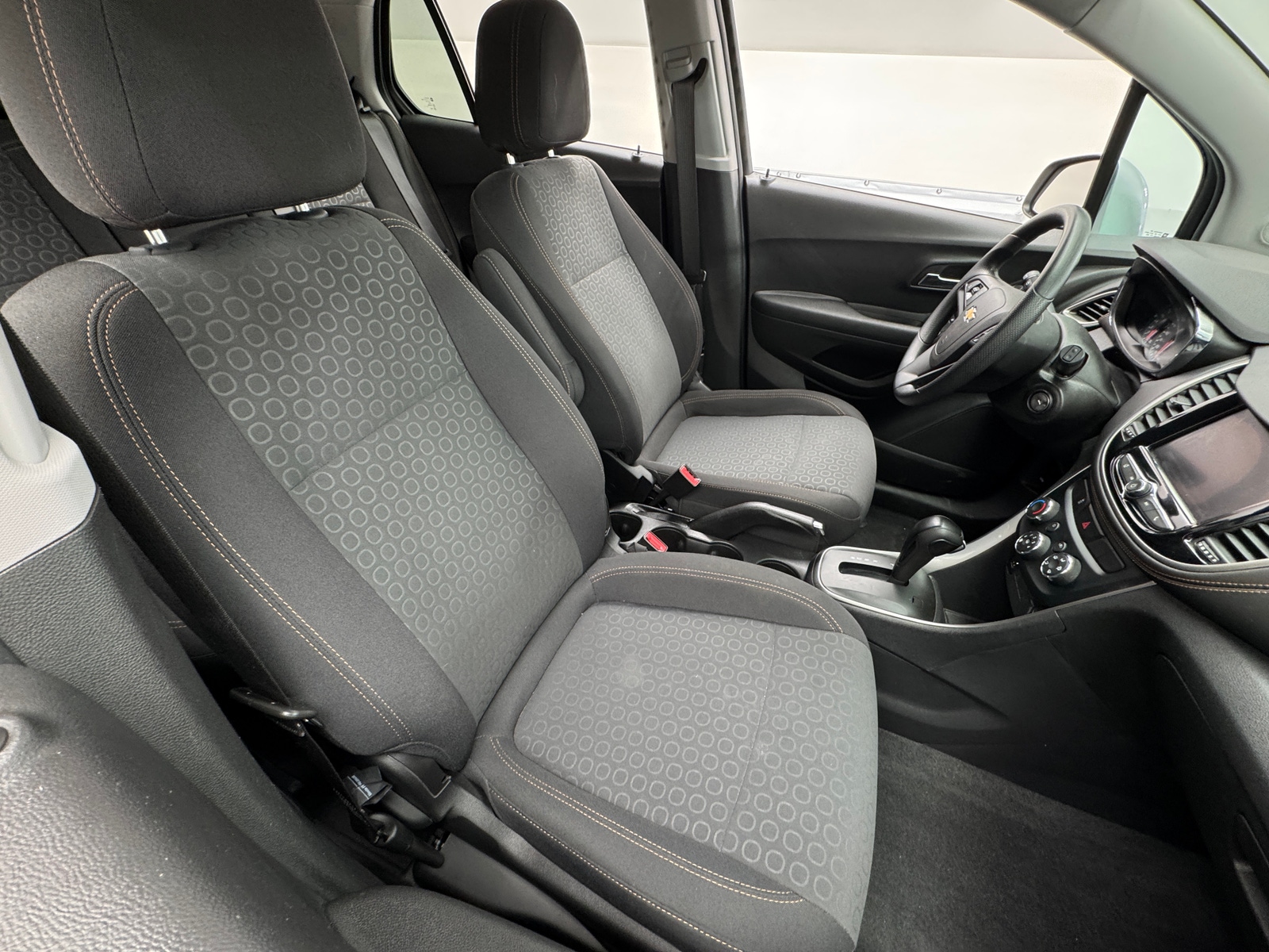 Thumbnail: 2020 Chevrolet Trax - 2