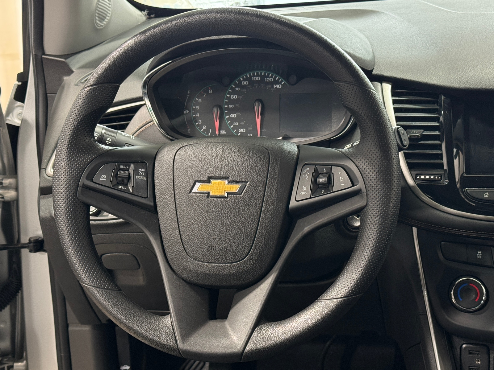 Thumbnail: 2020 Chevrolet Trax - 5