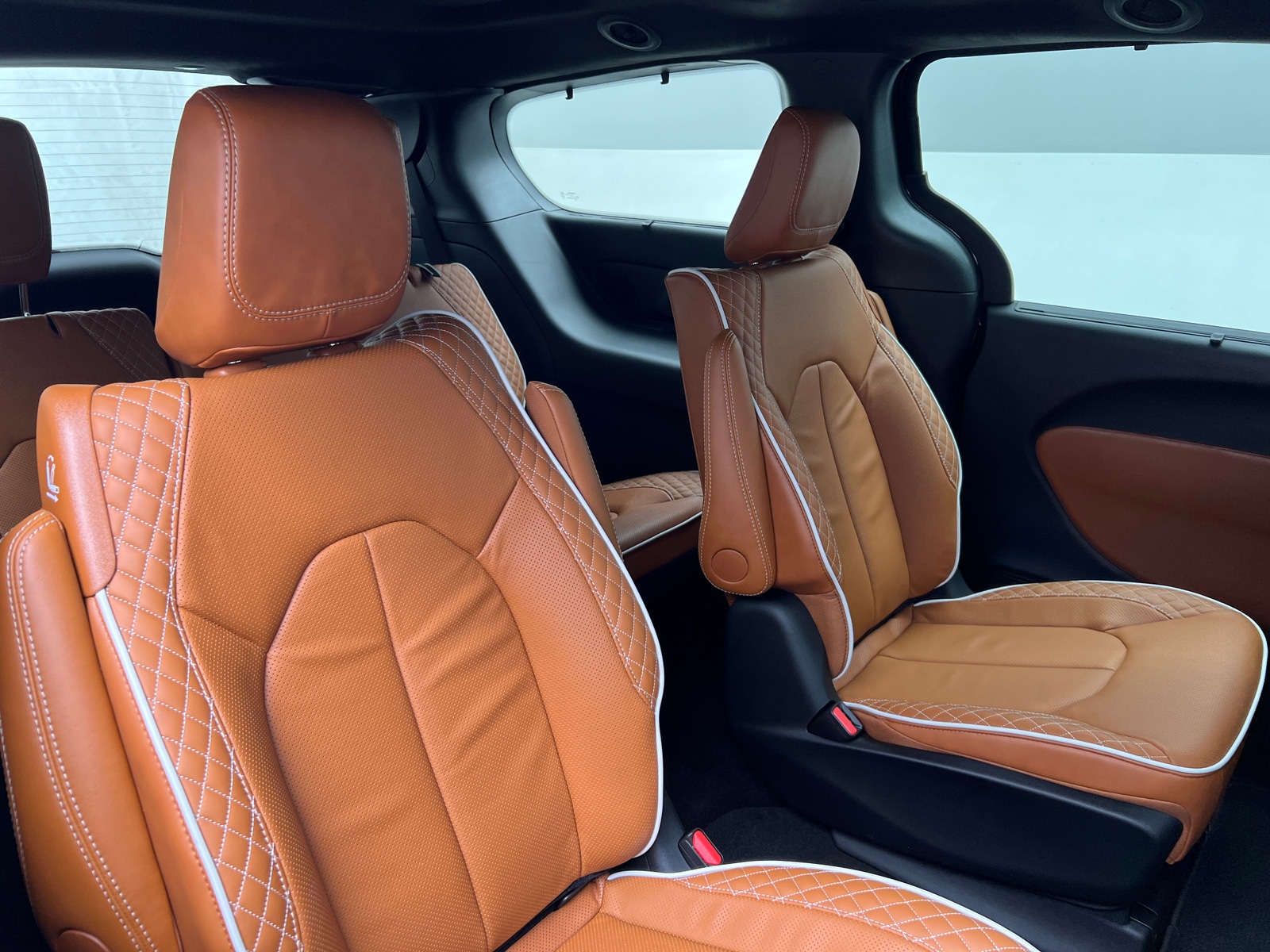 Thumbnail: 2026 Chrysler Pacifica - 5