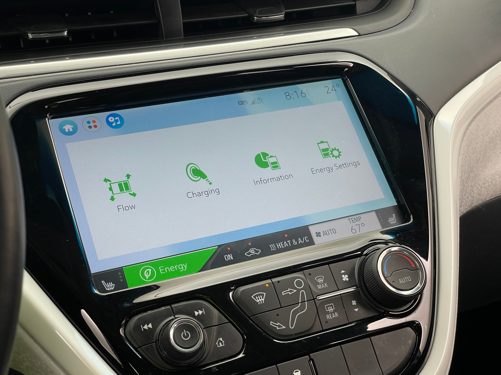 Thumbnail: 2018 Chevrolet Bolt EV - 3