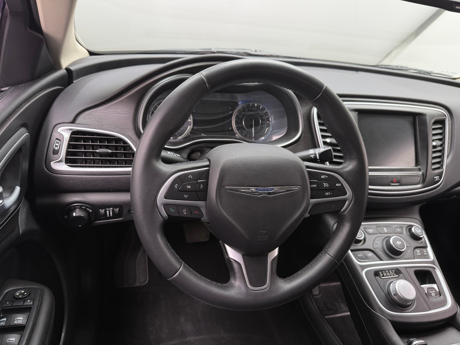 Thumbnail: 2017 Chrysler 200 - 4