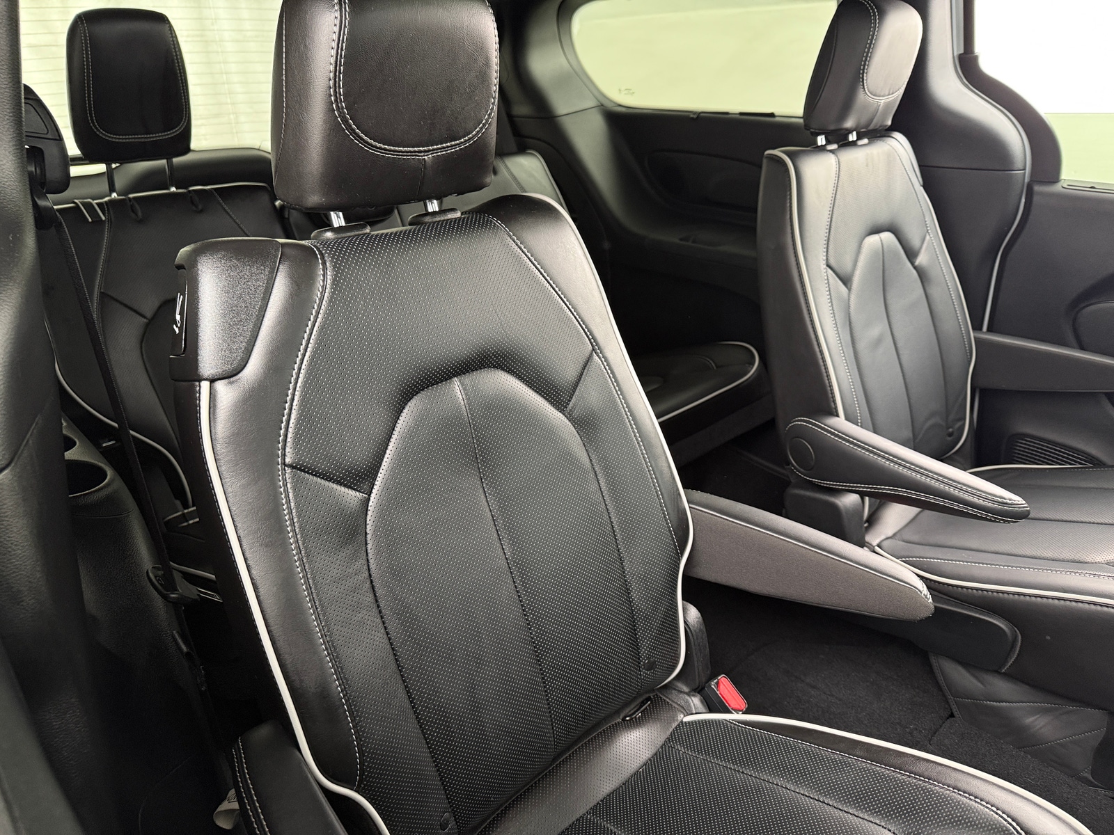 Thumbnail: 2024 Chrysler Pacifica - 5