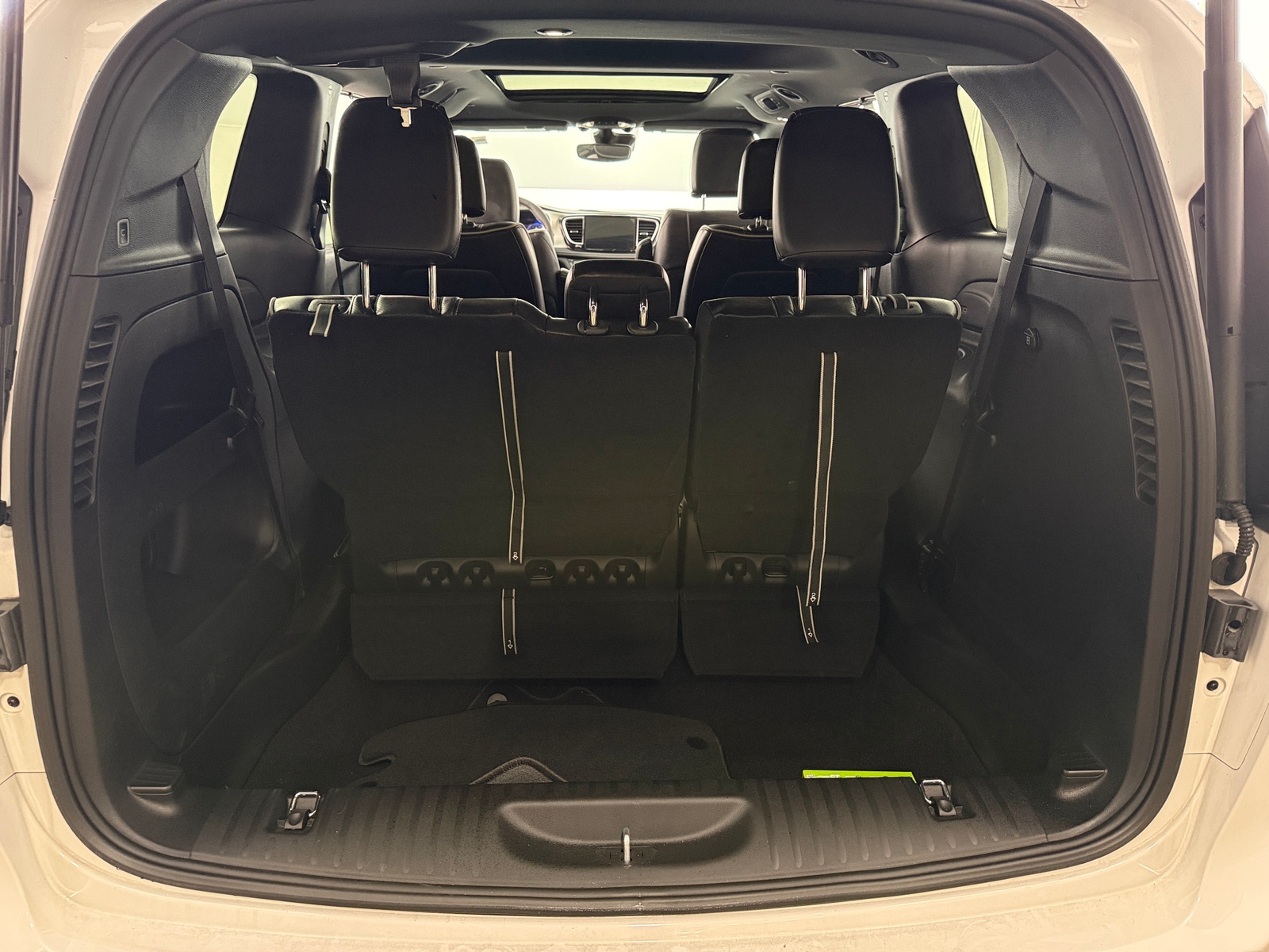 Thumbnail: 2024 Chrysler Pacifica - 6