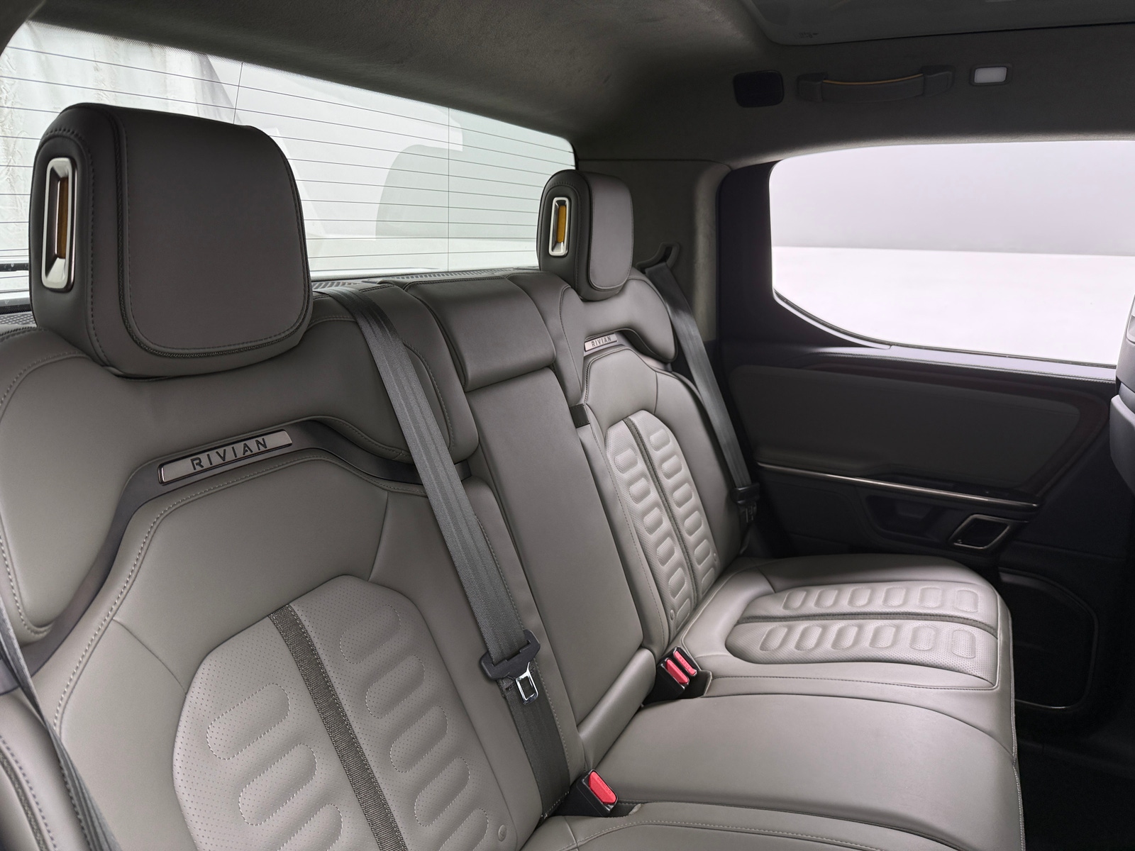 Thumbnail: 2023 Rivian R1T - 5