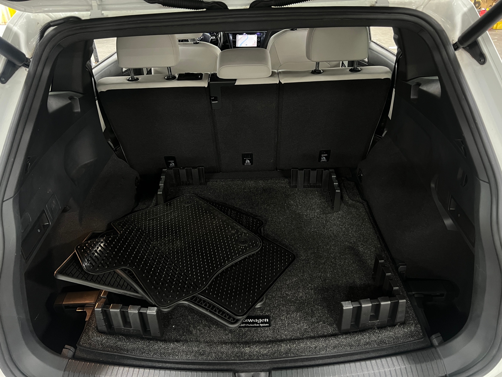 Thumbnail: 2021 Volkswagen Tiguan - 6