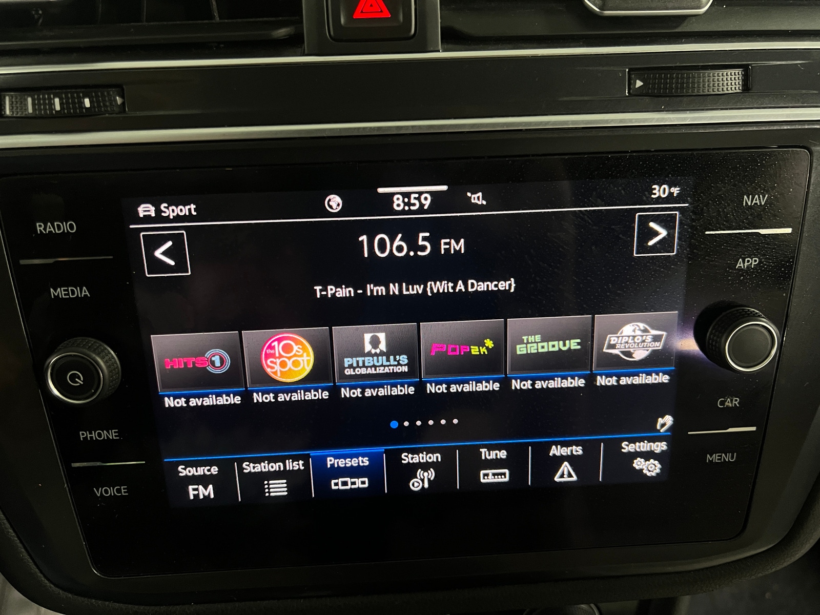 Thumbnail: 2021 Volkswagen Tiguan - 3