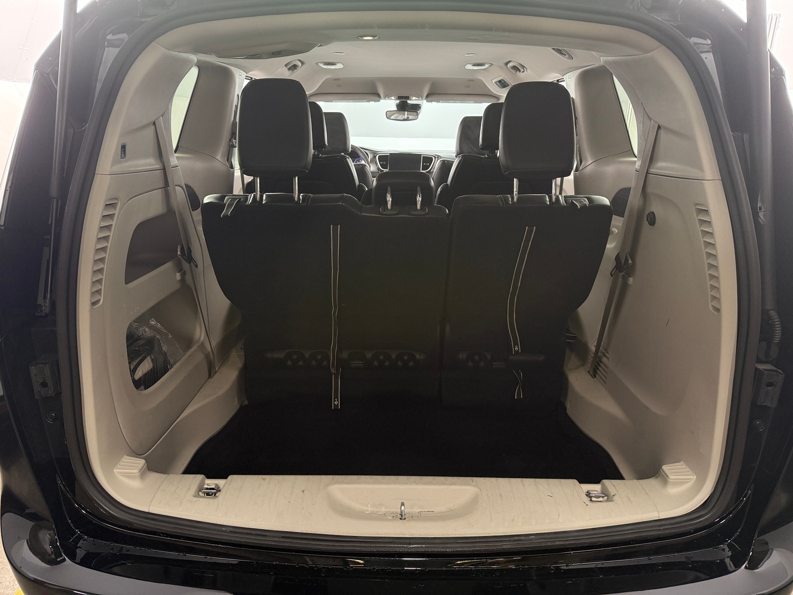 Thumbnail: 2024 Chrysler Pacifica - 6