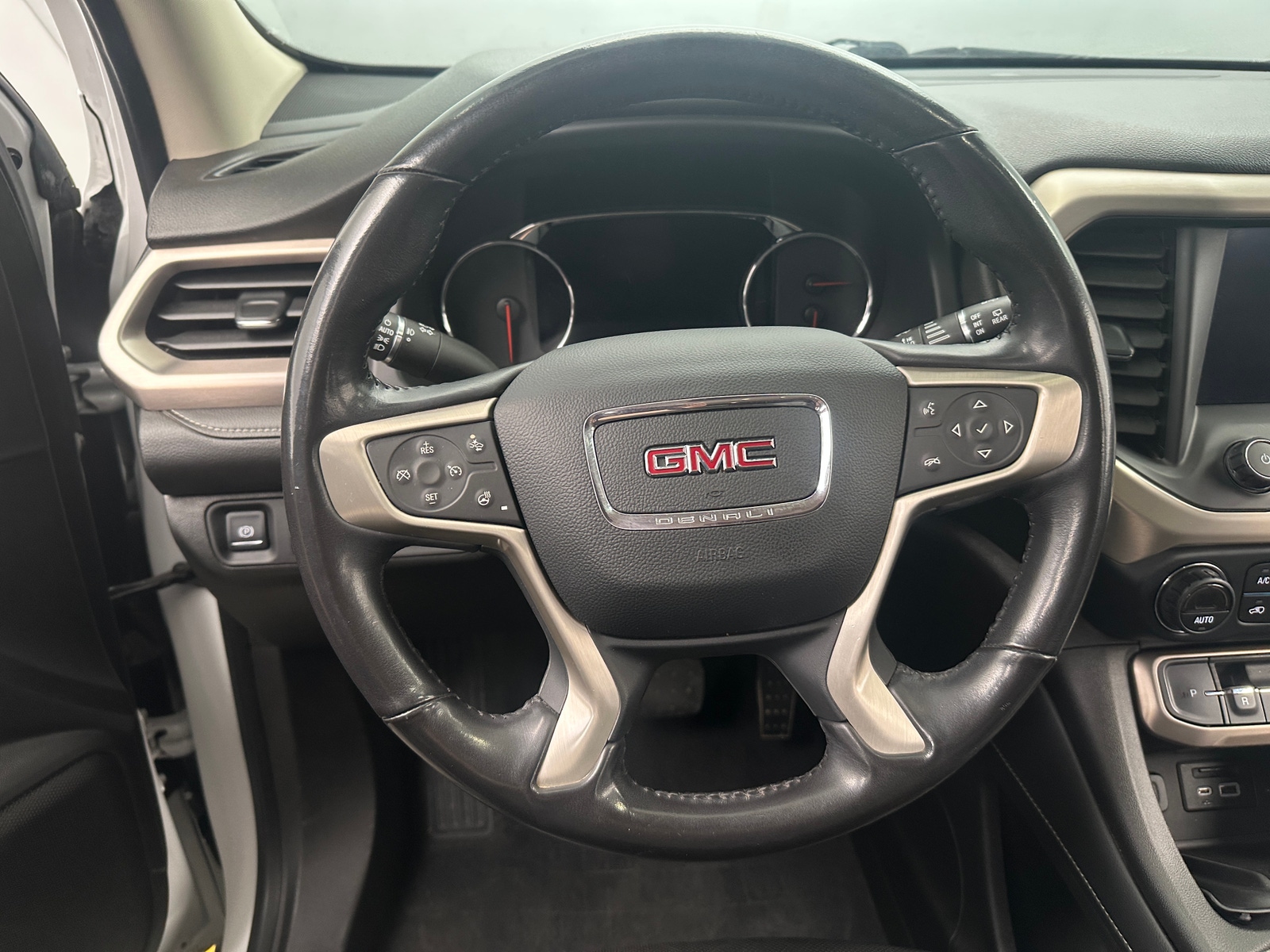 Thumbnail: 2022 GMC Acadia - 4