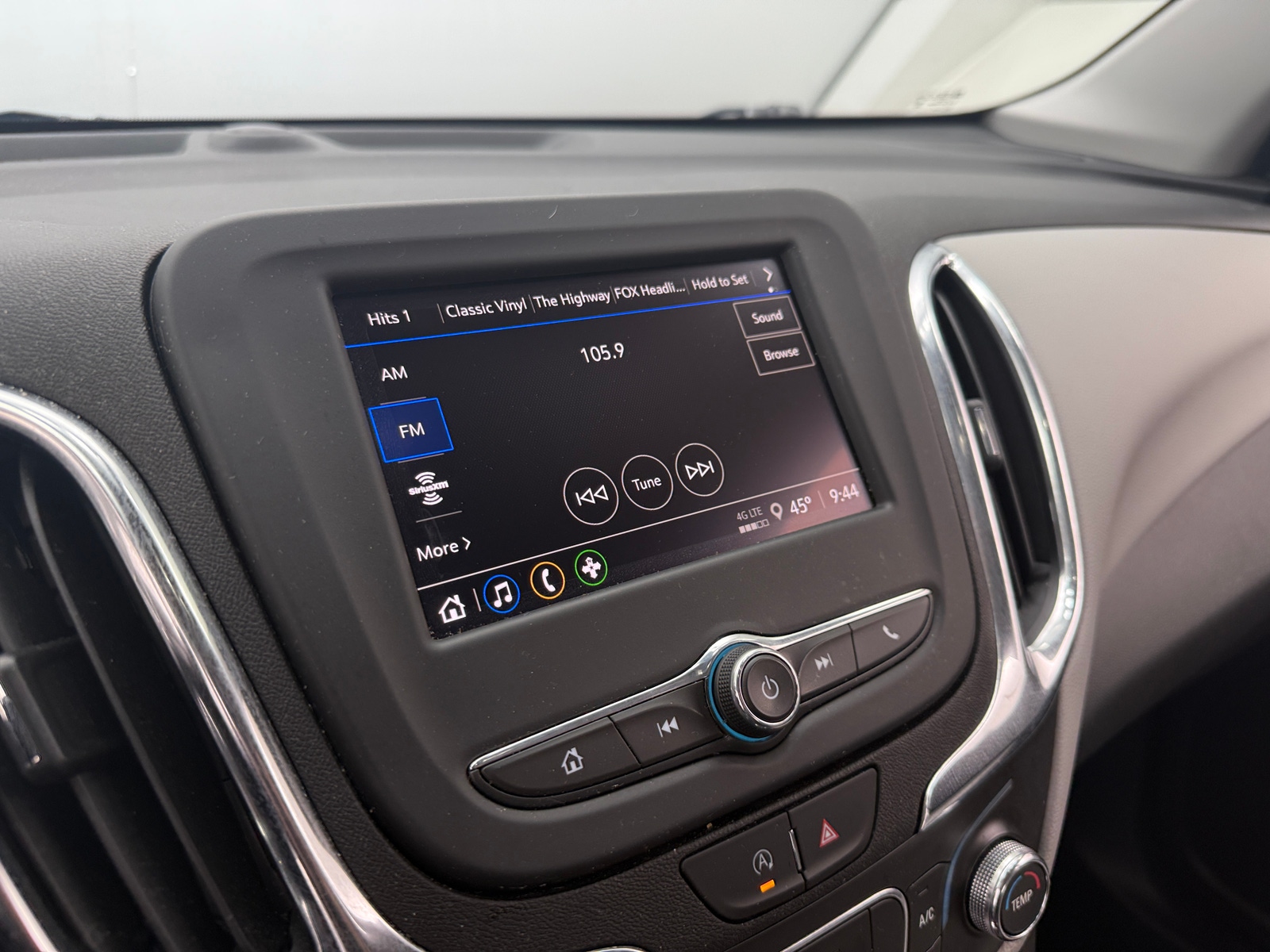 Thumbnail: 2024 Chevrolet Equinox - 4