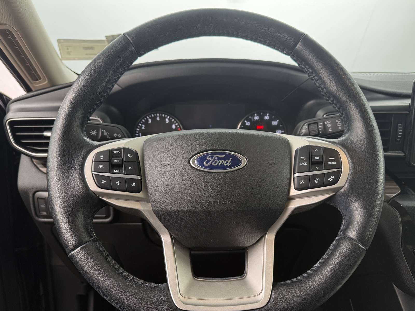 Thumbnail: 2021 Ford Explorer - 4