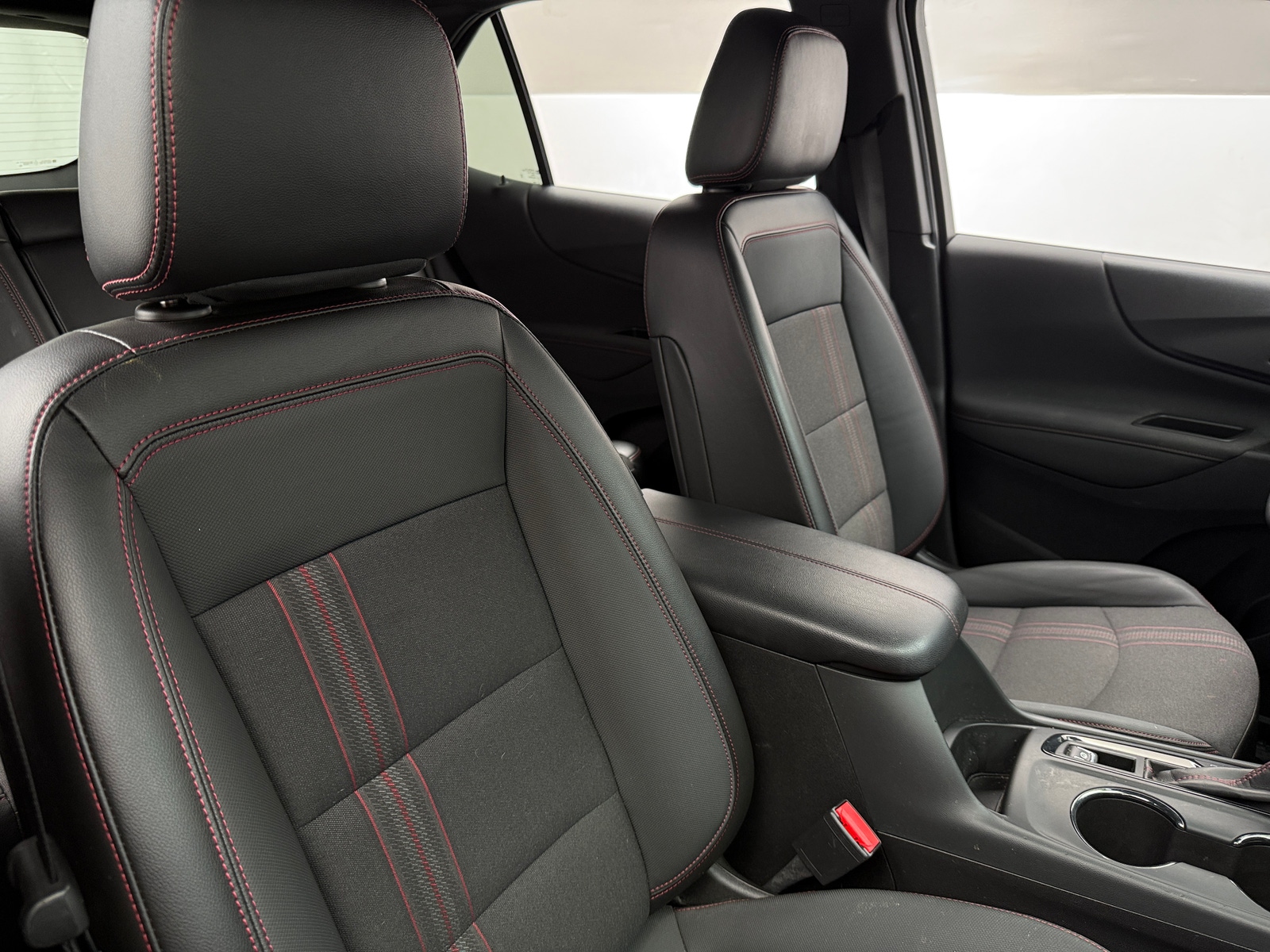 Thumbnail: 2022 Chevrolet Equinox - 2