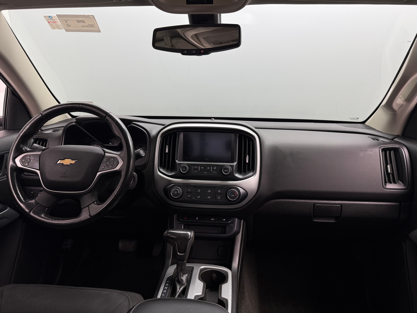 Thumbnail: 2017 Chevrolet Colorado - 3