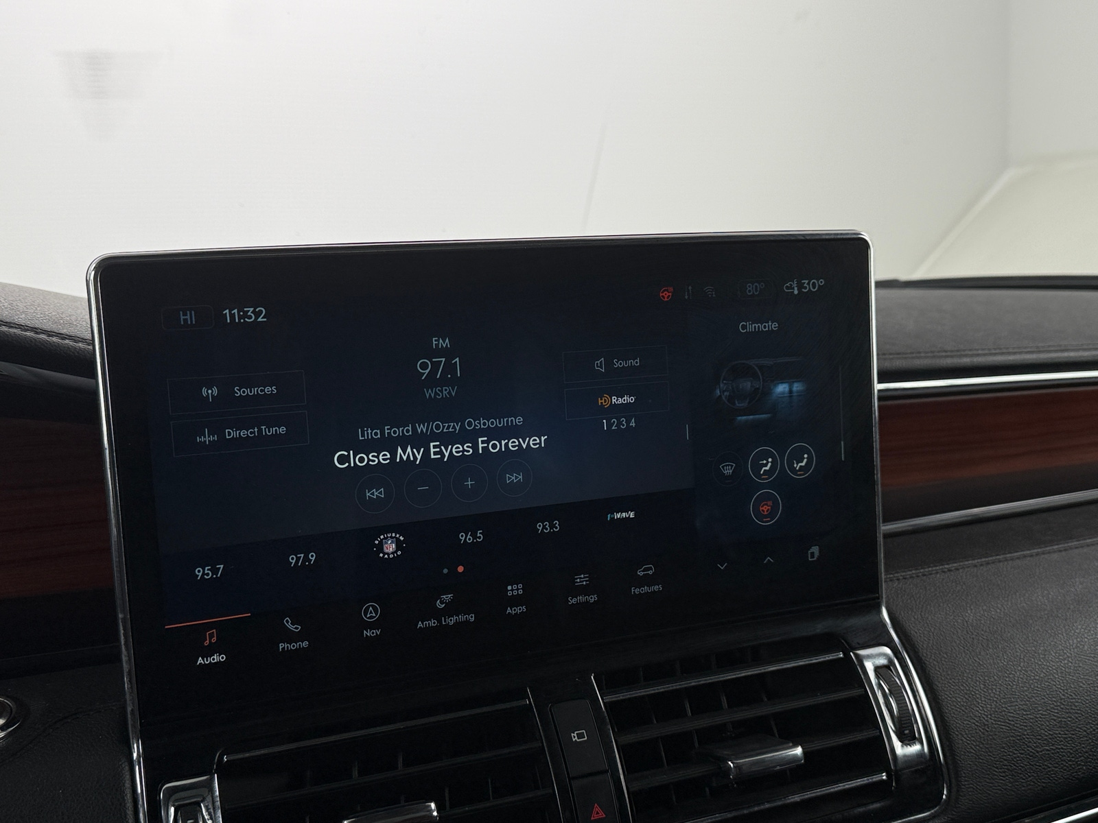 Thumbnail: 2024 Lincoln Navigator - 3