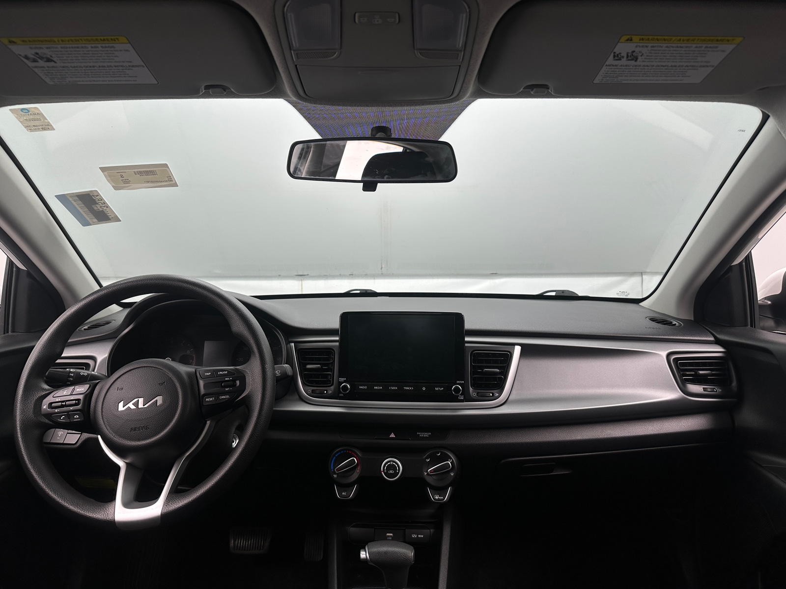 Thumbnail: 2023 Kia Rio - 3