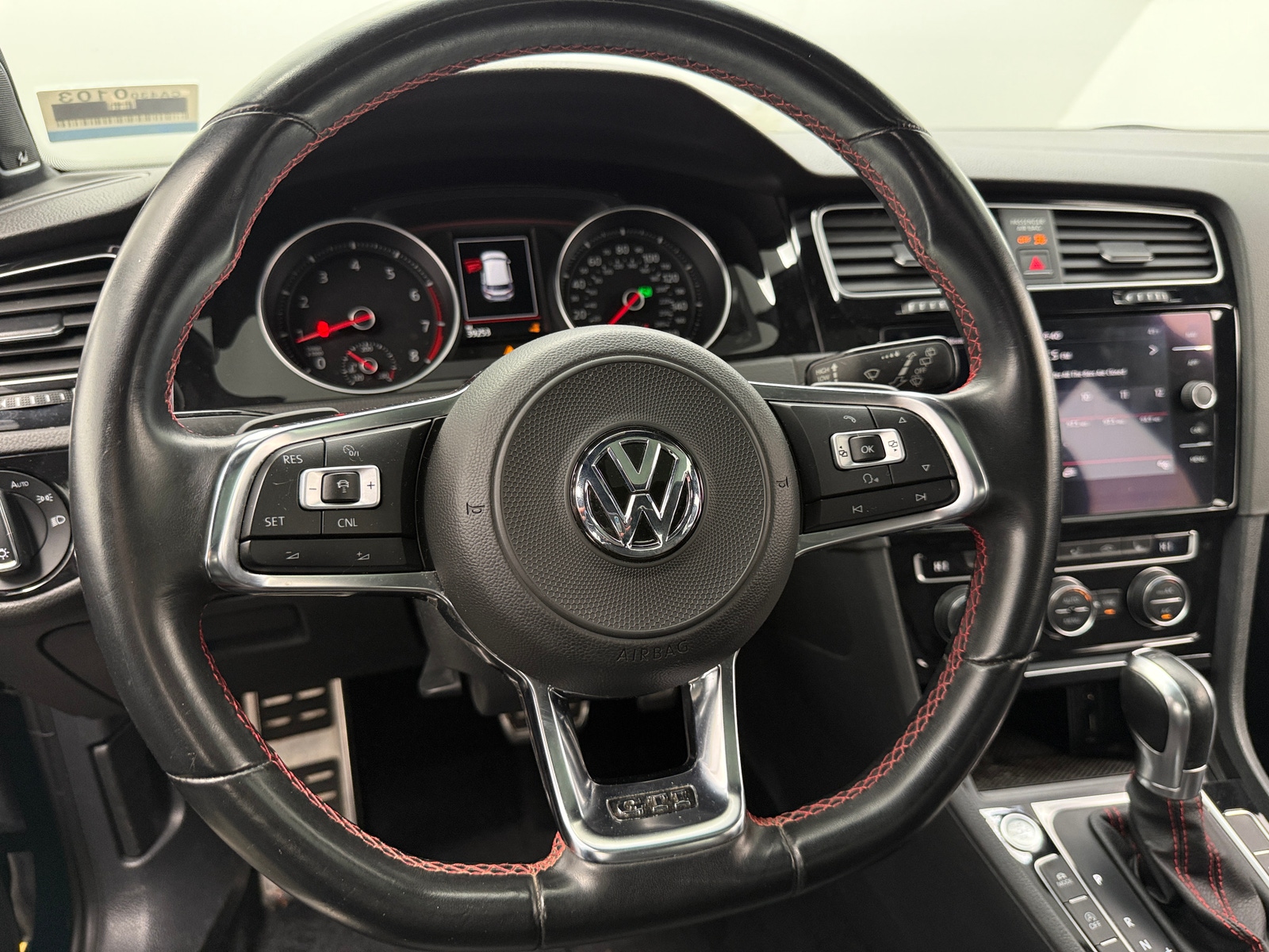 Thumbnail: 2018 Volkswagen Golf - 4