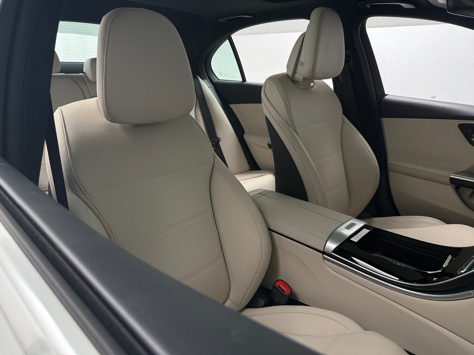 Thumbnail: 2025 Mercedes-Benz C-Class - 2