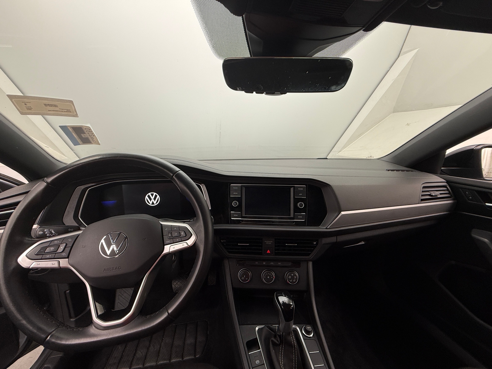 Thumbnail: 2022 Volkswagen Jetta - 3