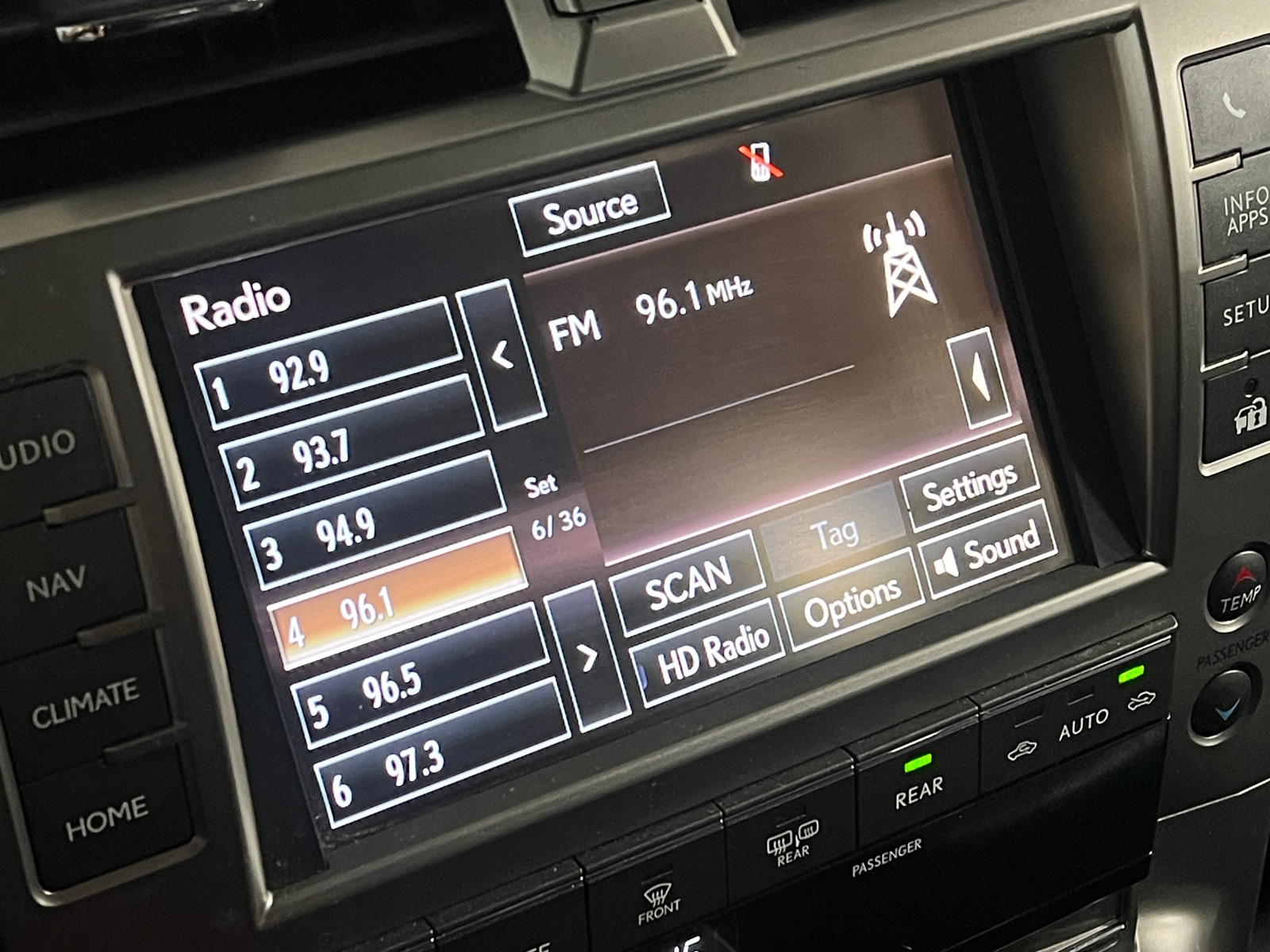 Thumbnail: 2018 Lexus GX - 3