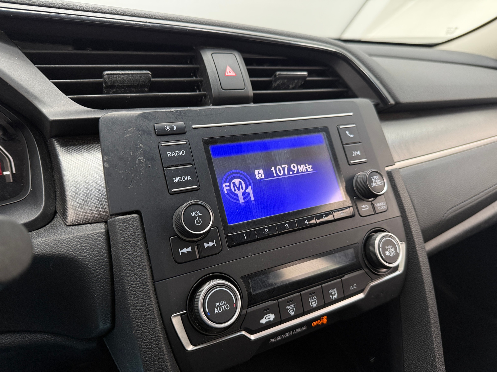 Thumbnail: 2018 Honda Civic - 4