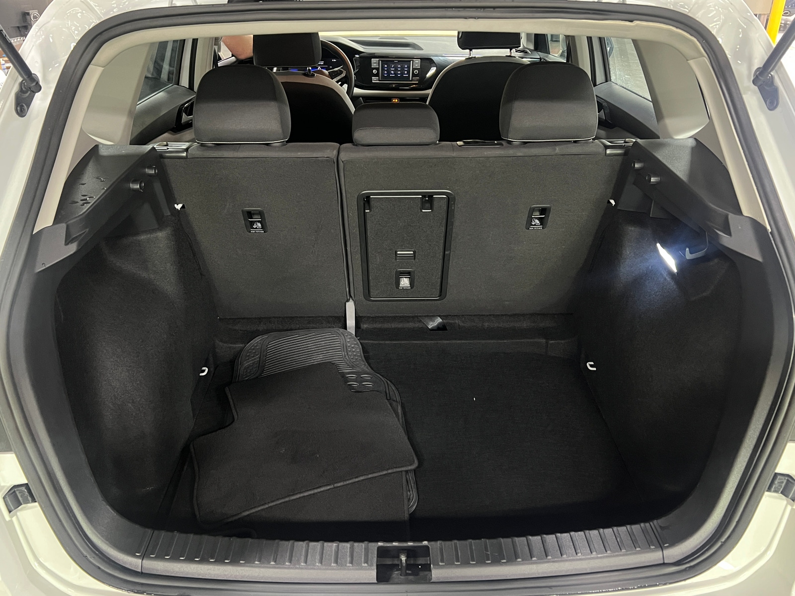 Thumbnail: 2024 Volkswagen Taos - 7