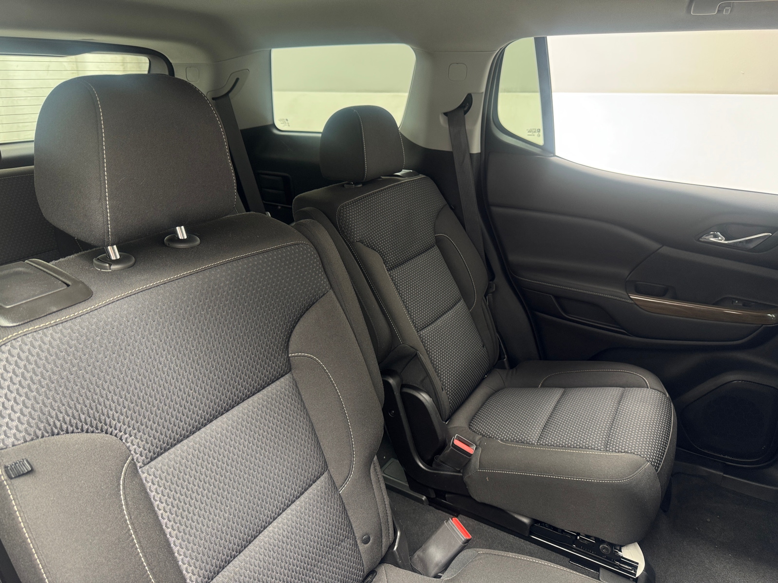 Thumbnail: 2023 GMC Acadia - 6