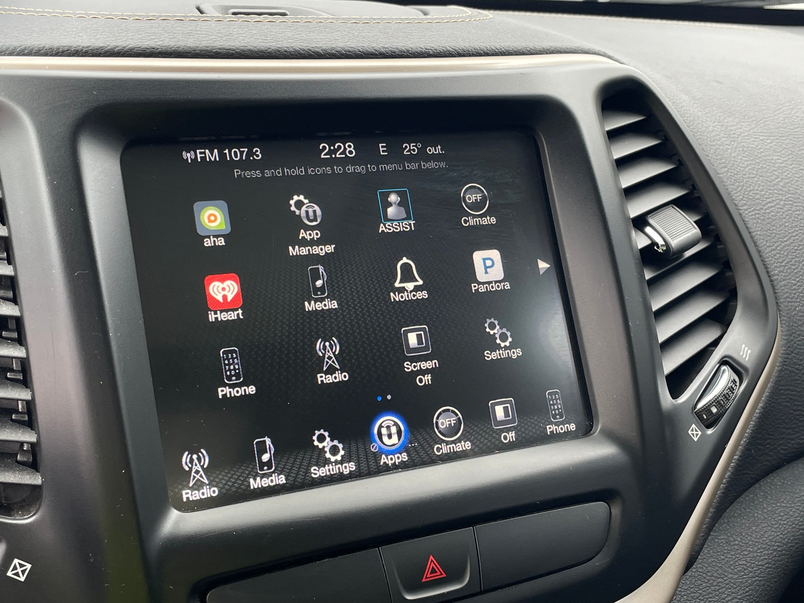 Thumbnail: 2017 Jeep Cherokee - 4