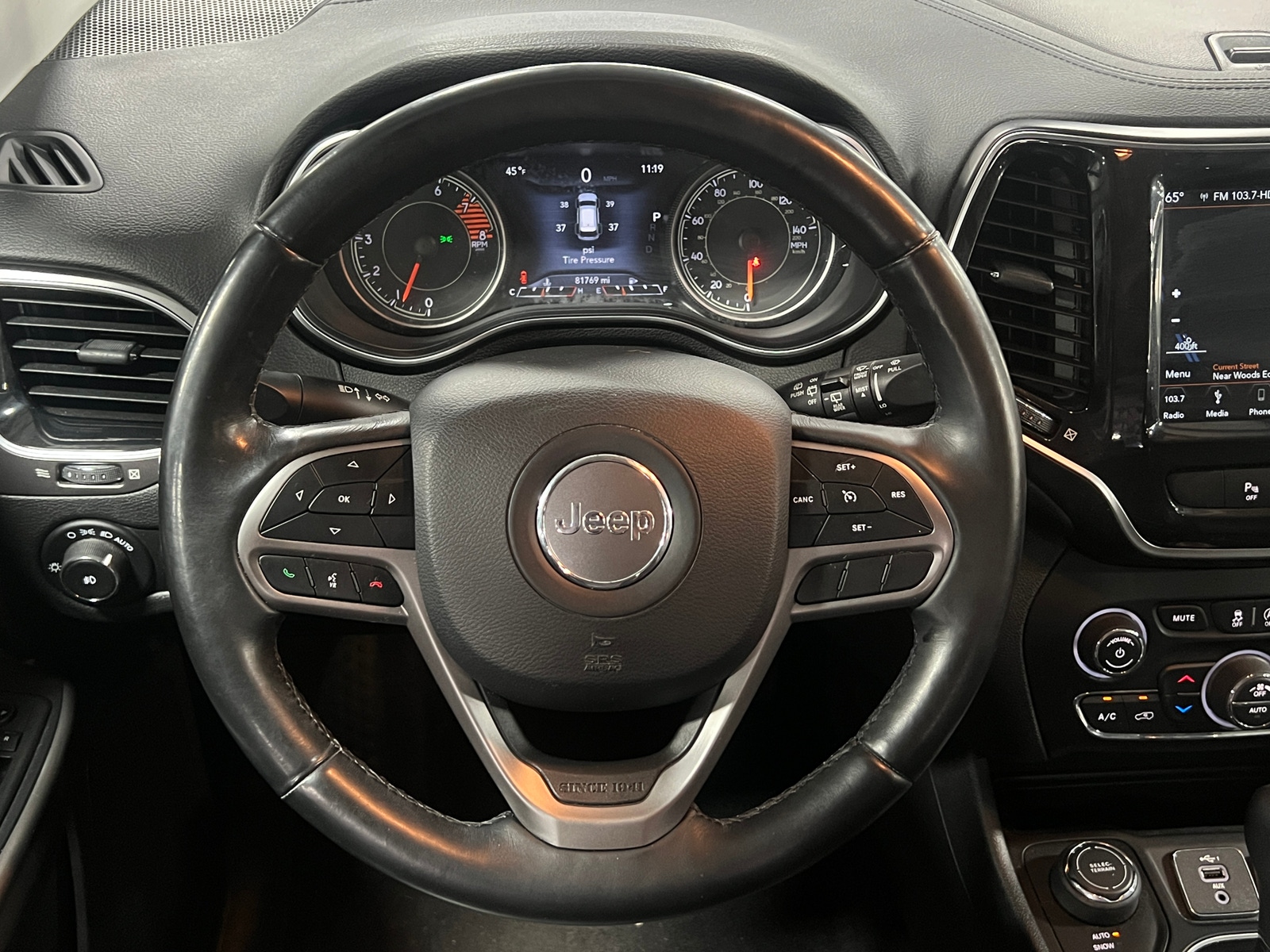 Thumbnail: 2019 Jeep Cherokee - 4