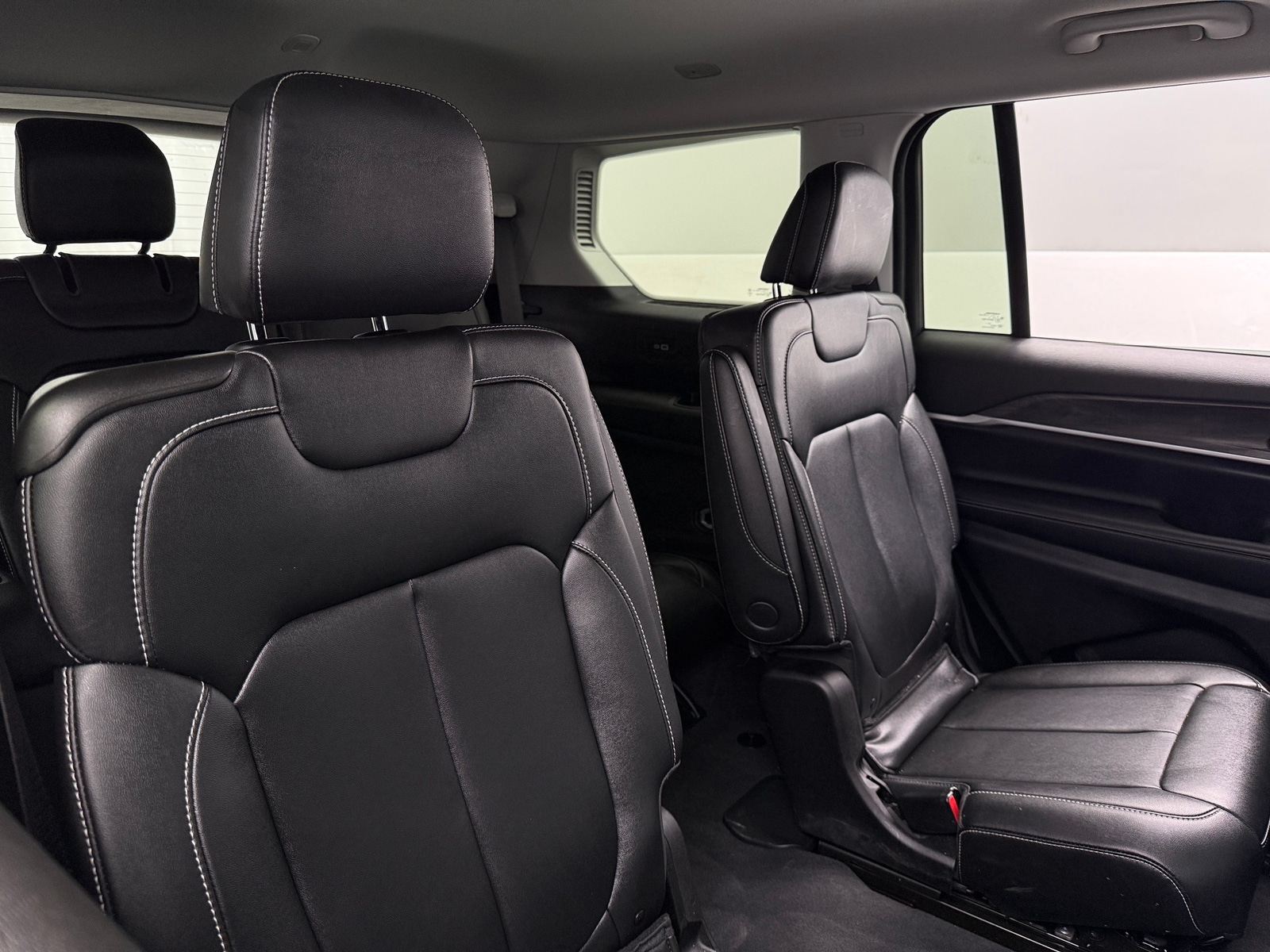 Thumbnail: 2023 Jeep Grand Cherokee L - 5