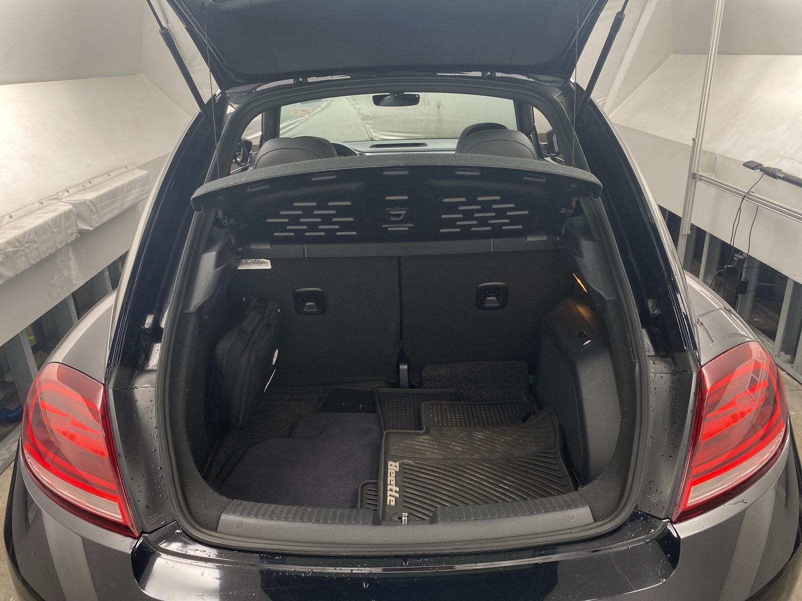 Thumbnail: 2019 Volkswagen Beetle - 6