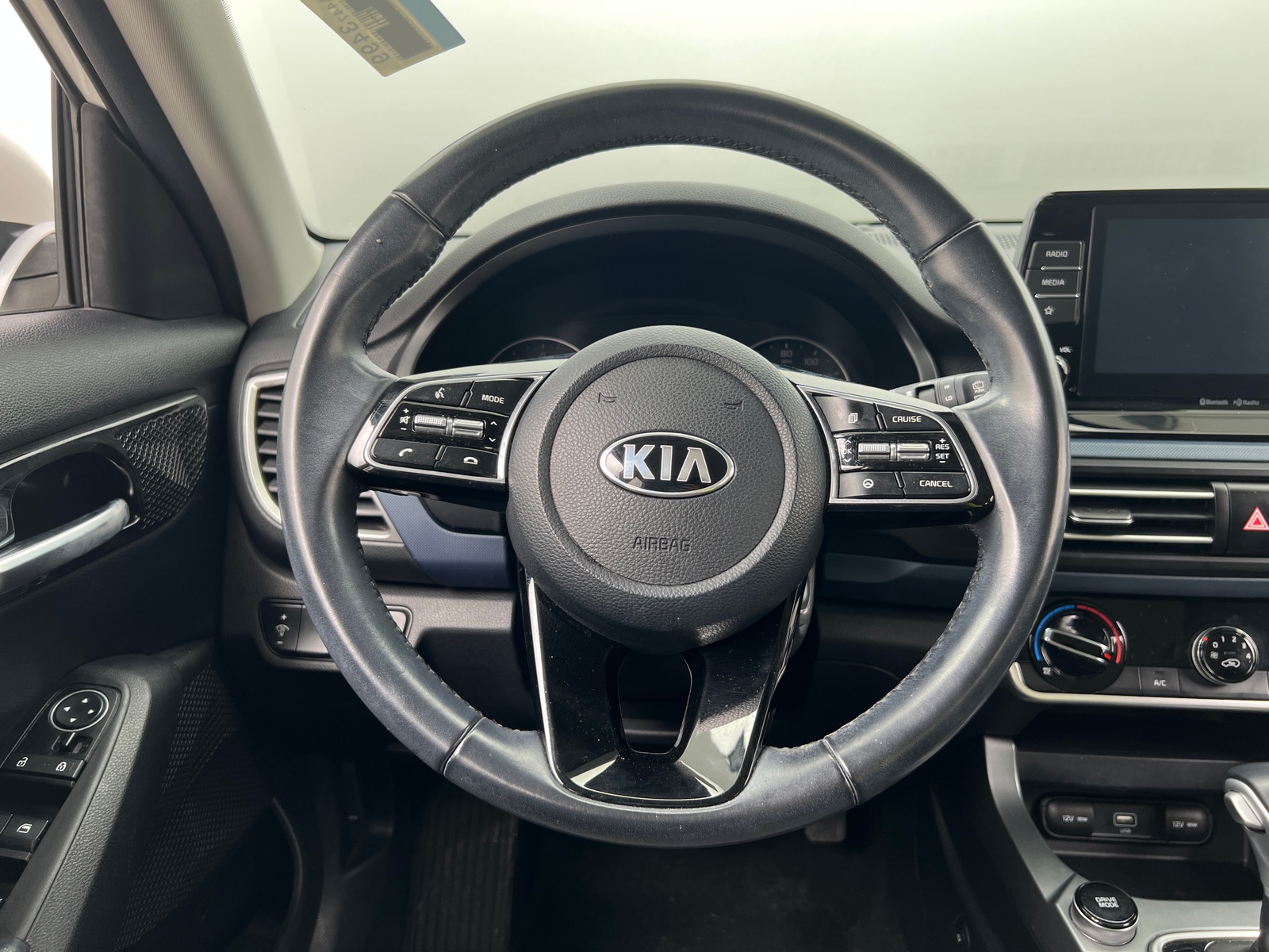 Thumbnail: 2021 Kia Seltos - 4