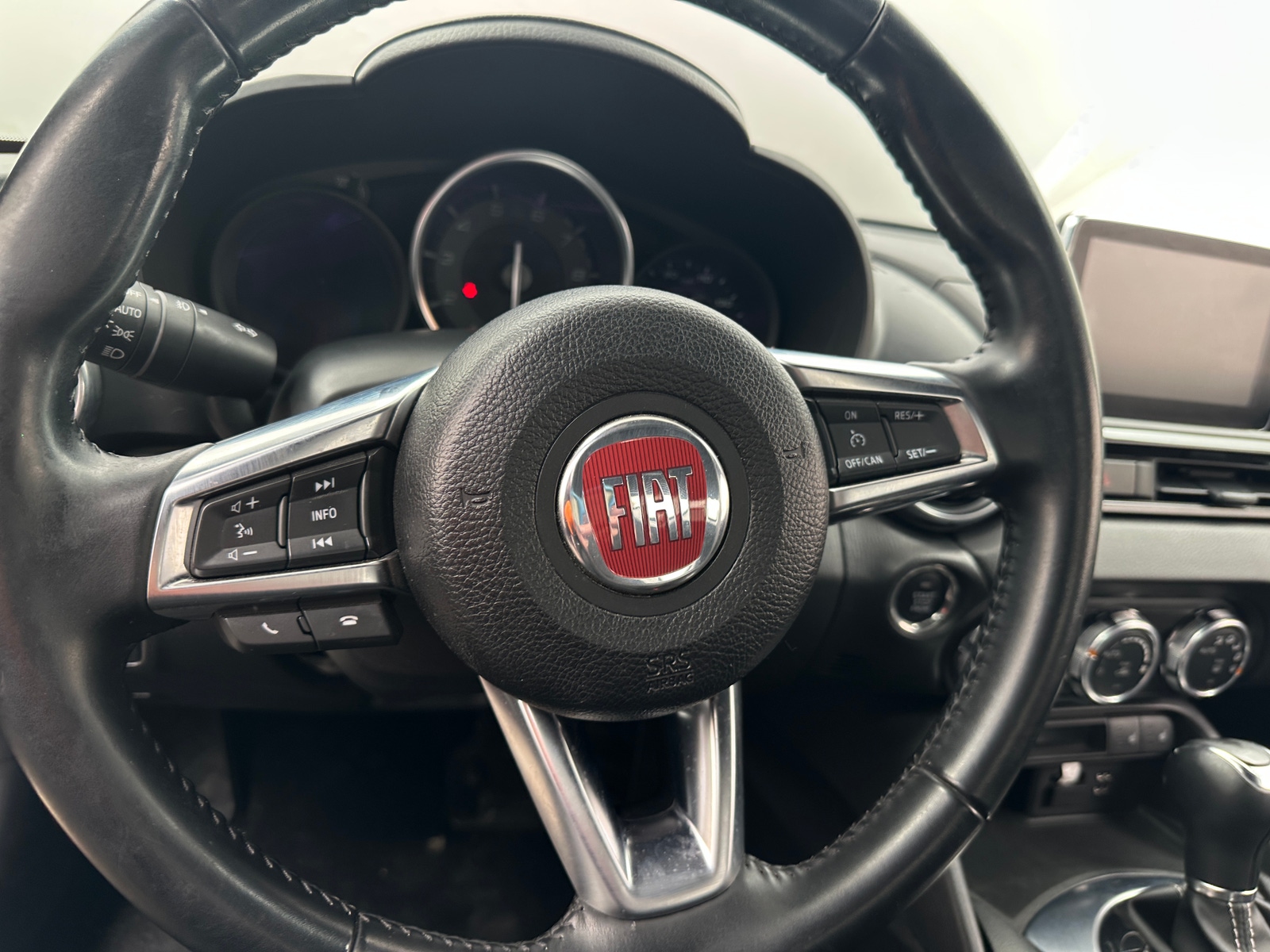 Thumbnail: 2017 Fiat 124 Spider - 5