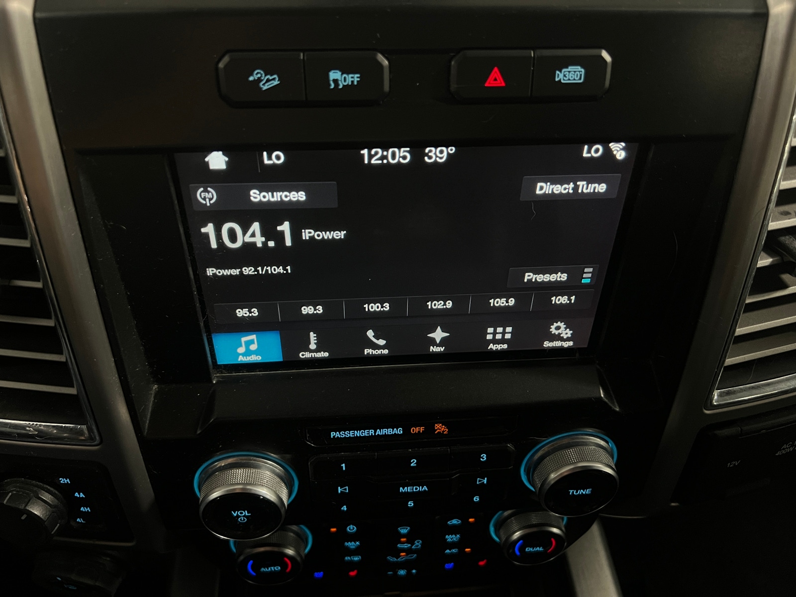 Thumbnail: 2016 Ford Econoline - 3