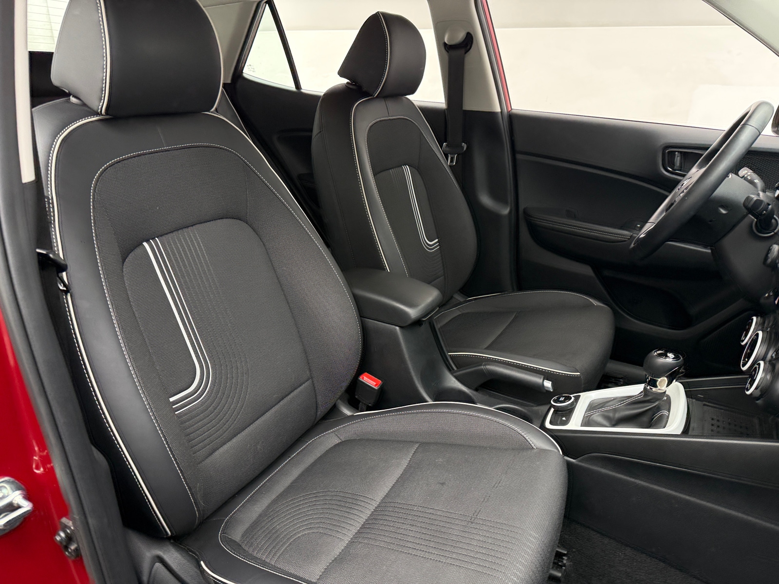 Thumbnail: 2024 Hyundai Venue - 2